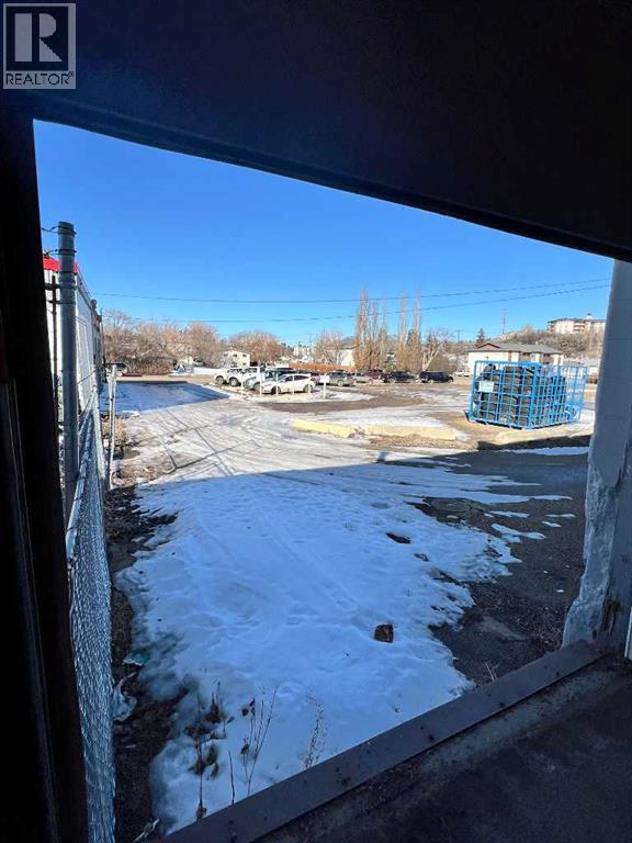 Listing photo – 2, 5804 50 Avenue, Red Deer