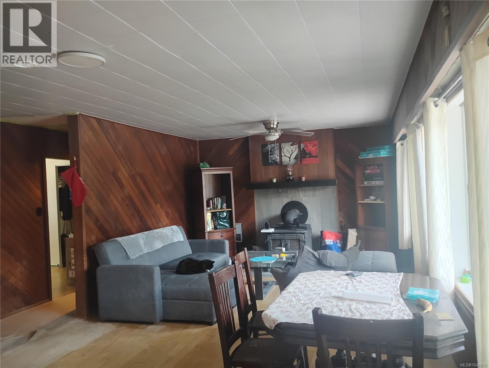922 Resolution Rd - Image 4