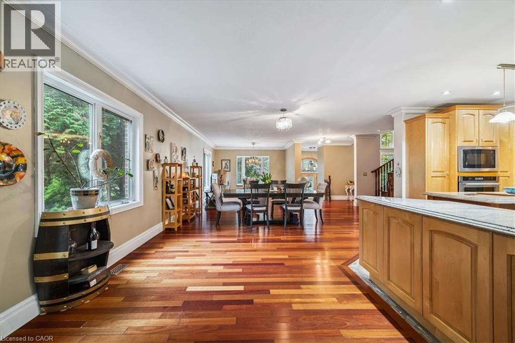 976 GARDEN Lane - Image 14