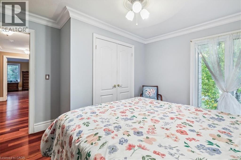 976 GARDEN Lane - 35