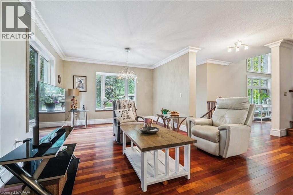976 GARDEN Lane - Image 10