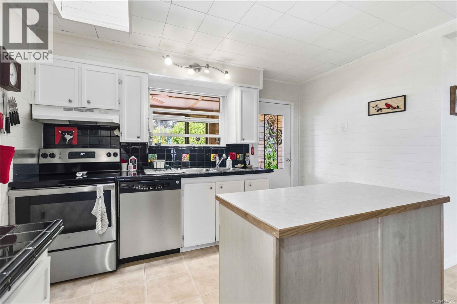 504 Wilson St - Image 17