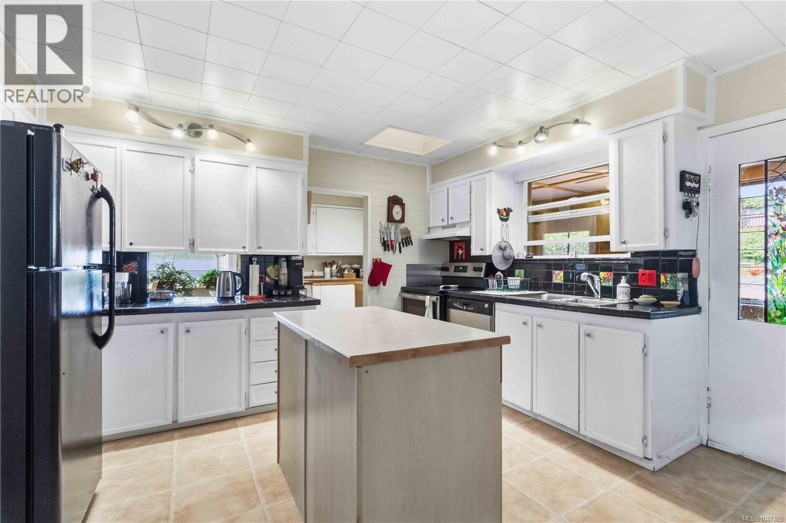 504 Wilson St - Image 14