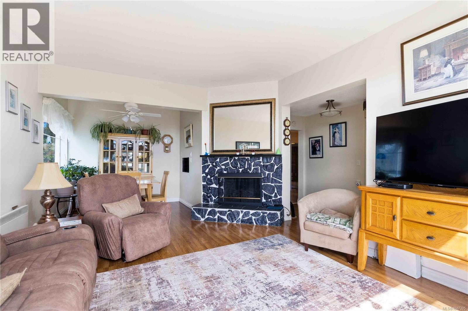 504 Wilson St - 11