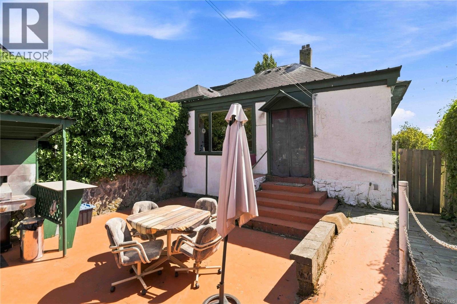 504 Wilson St - 56