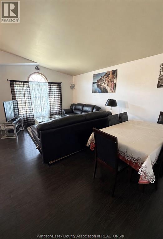 5 ALLEN COURT - 11