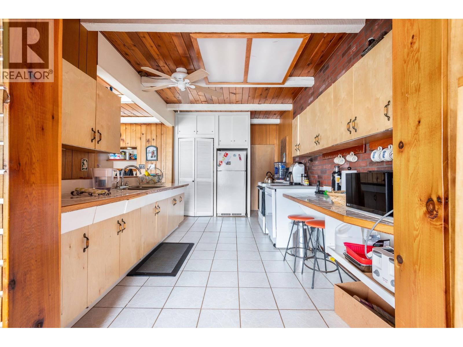 8121 Okanagan Landing Road - 20