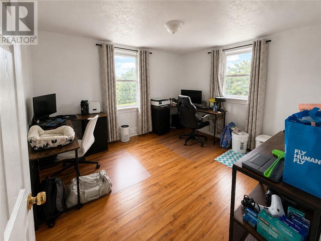 231 Whittaker & 408 Isabel - 24