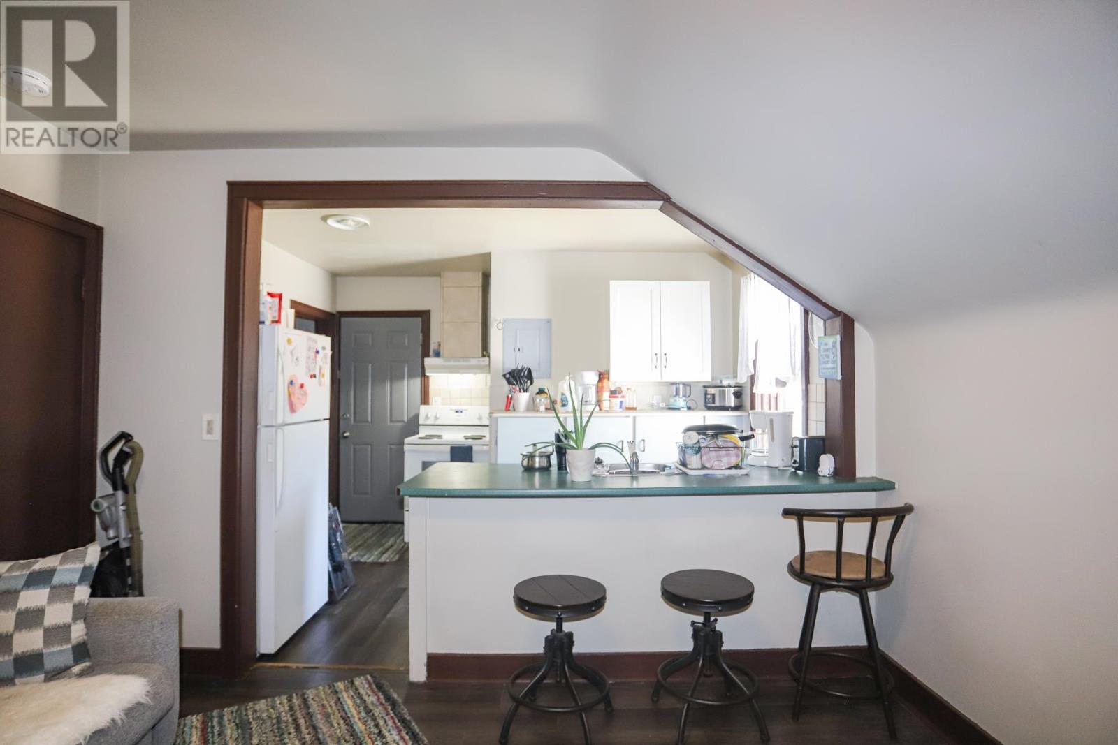 239 Wellington ST - Image 13