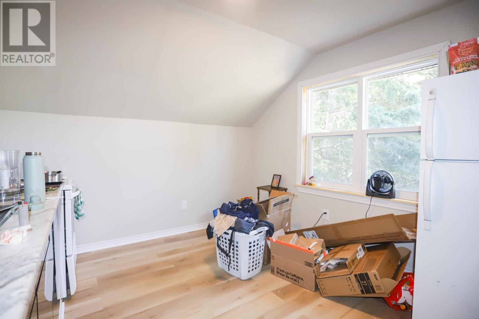 239 Wellington ST - Image 18