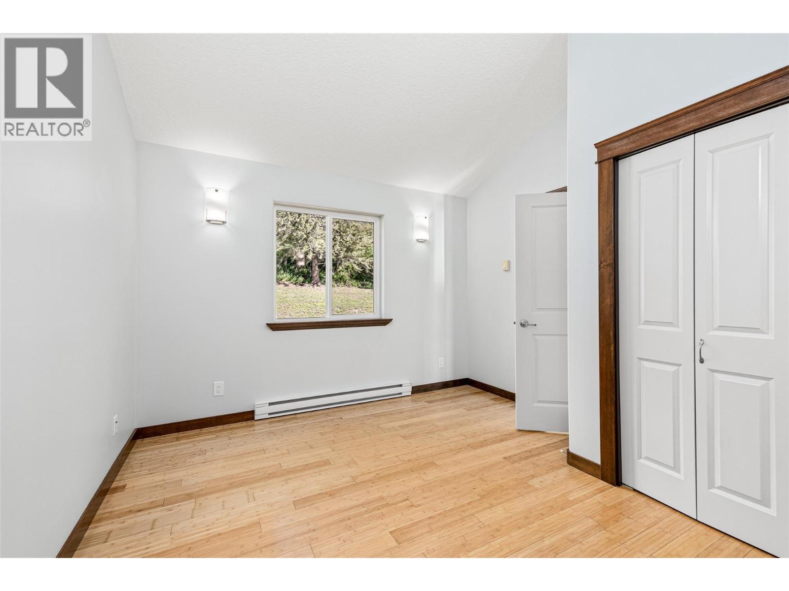 17936 Angus Road, Lake Country