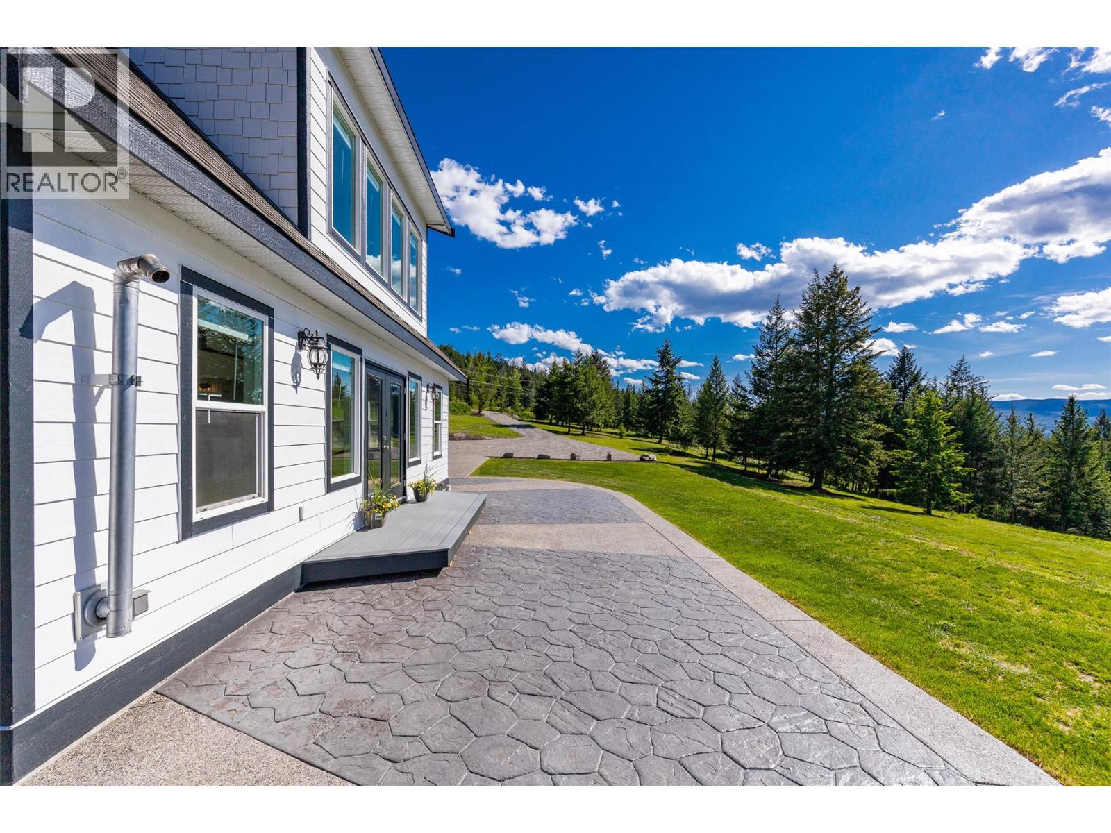17936 Angus Road, Lake Country