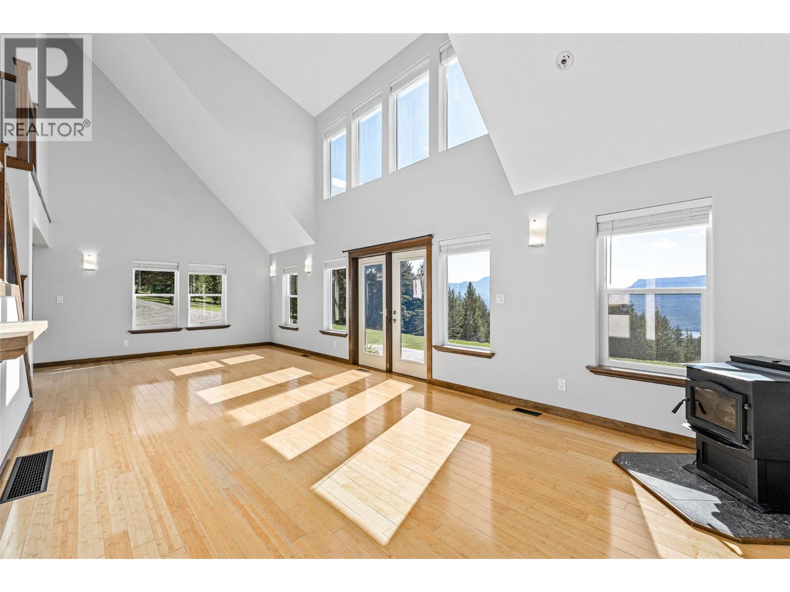 17936 Angus Road, Lake Country