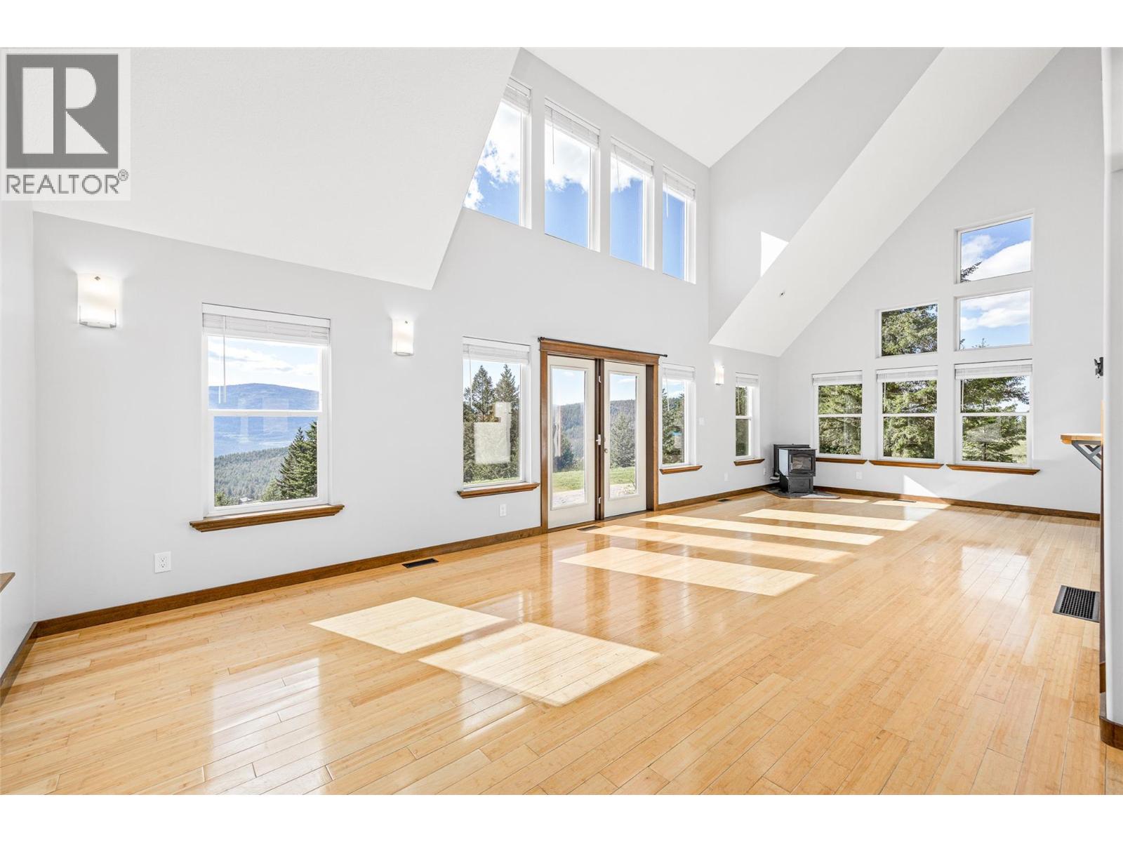 17936 Angus Road, Lake Country