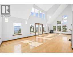 Living room - 17936 Angus Road, Lake Country, BC V4V1B6 Photo 6