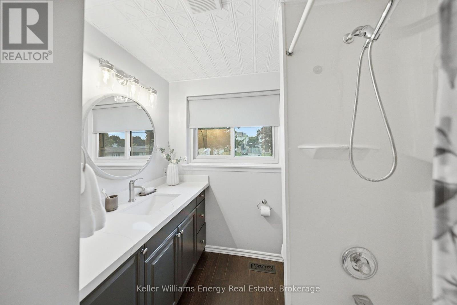 233 PHILLIP MURRAY AVENUE - Image 21