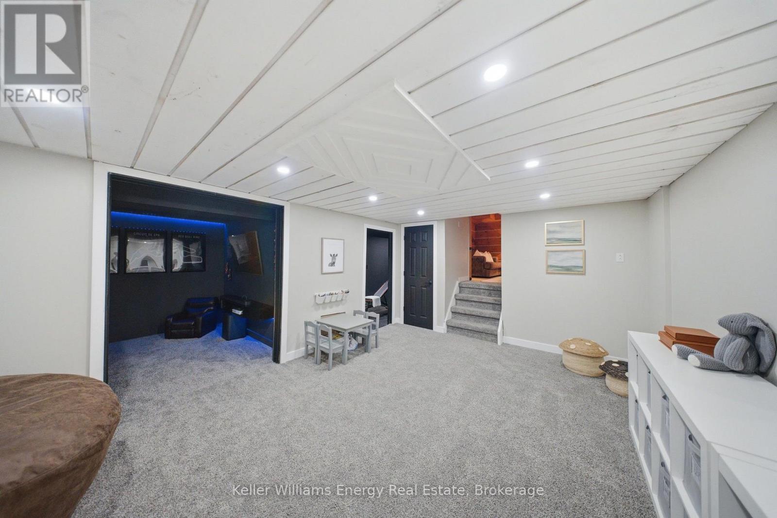 233 PHILLIP MURRAY AVENUE - Image 29