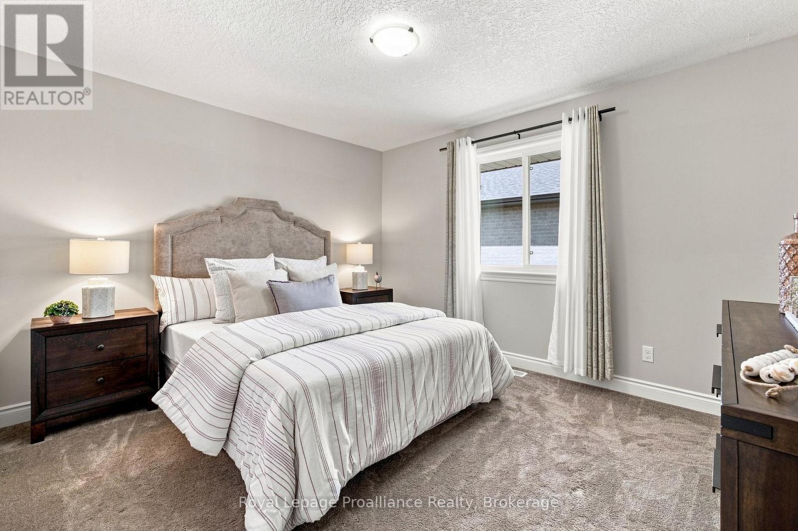 63 FREEDOM CRESCENT - 29