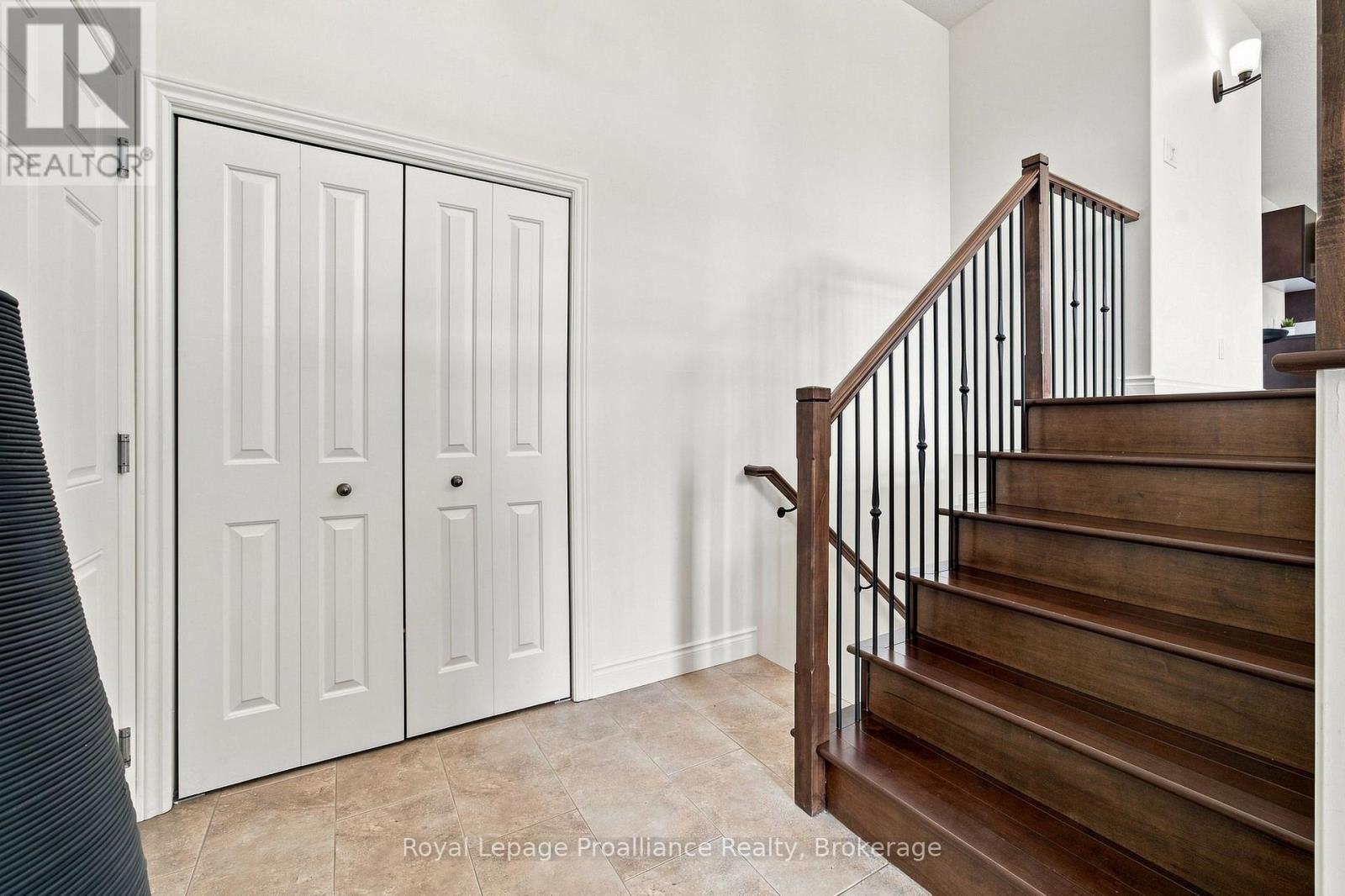63 FREEDOM CRESCENT - 6