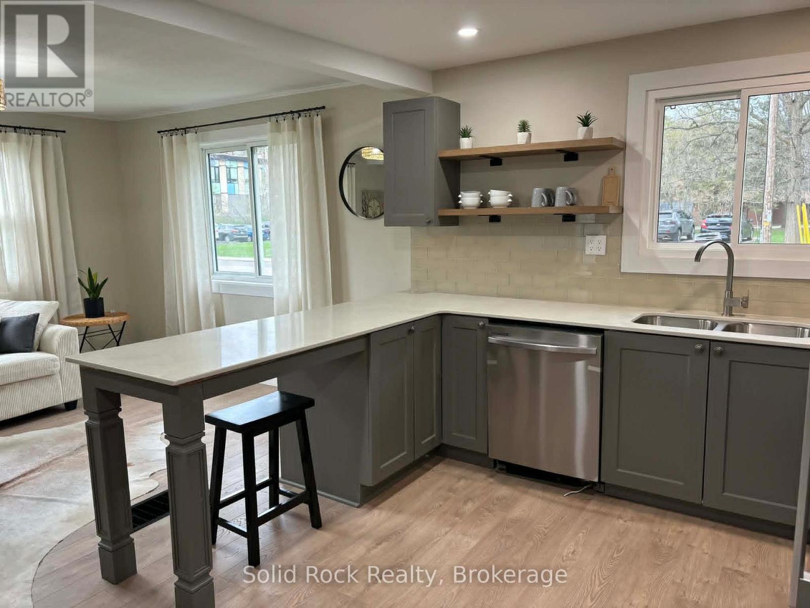 14 LINN STREET - Image 14