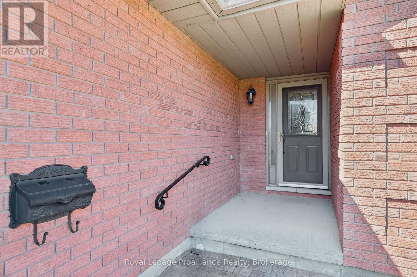 4 WILMOT COURT - 6