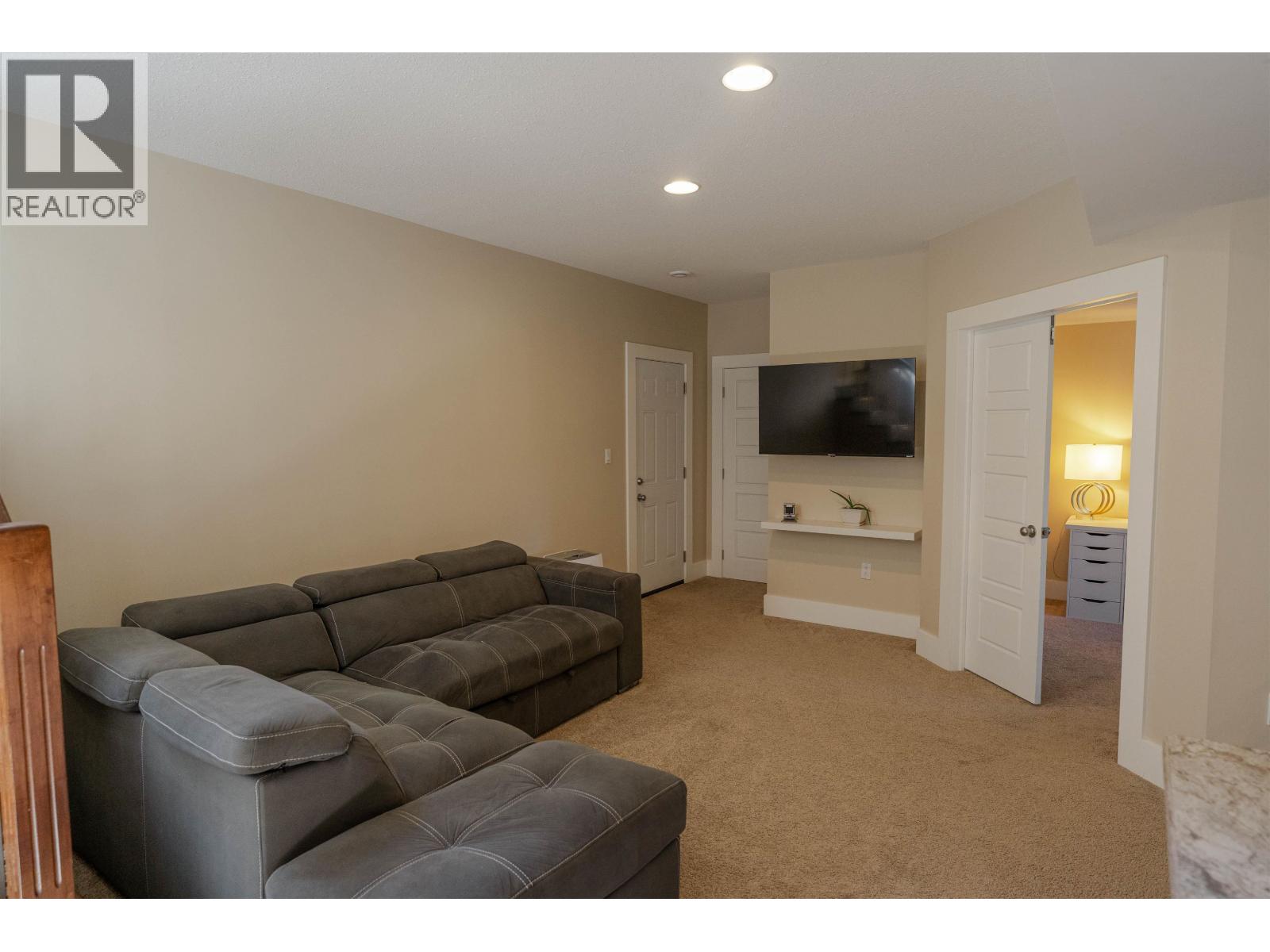 13609 BLUEJAY STREET - Image 23