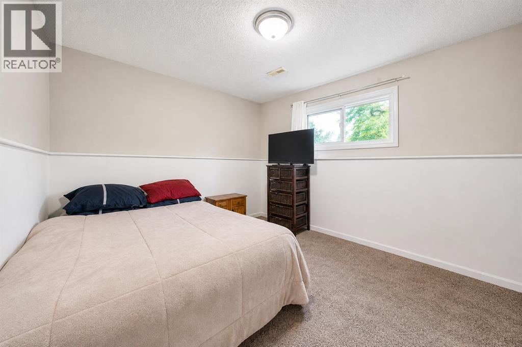Listing photo – 5035 58 Street Close, Rocky Mountain House