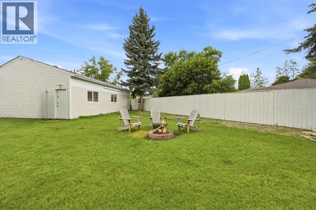 3742 44 Avenue - Image 9