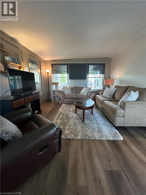 2325 VICTORIA Avenue Unit# 223