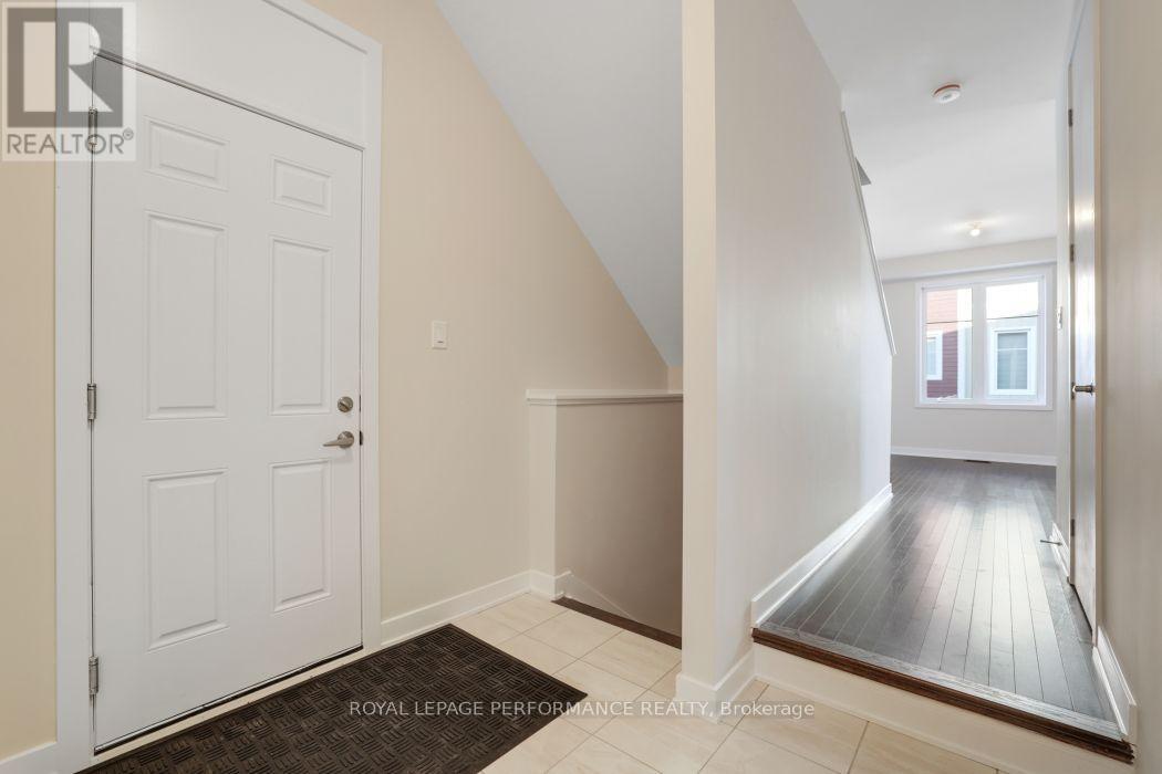 119 Hackamore Crescent