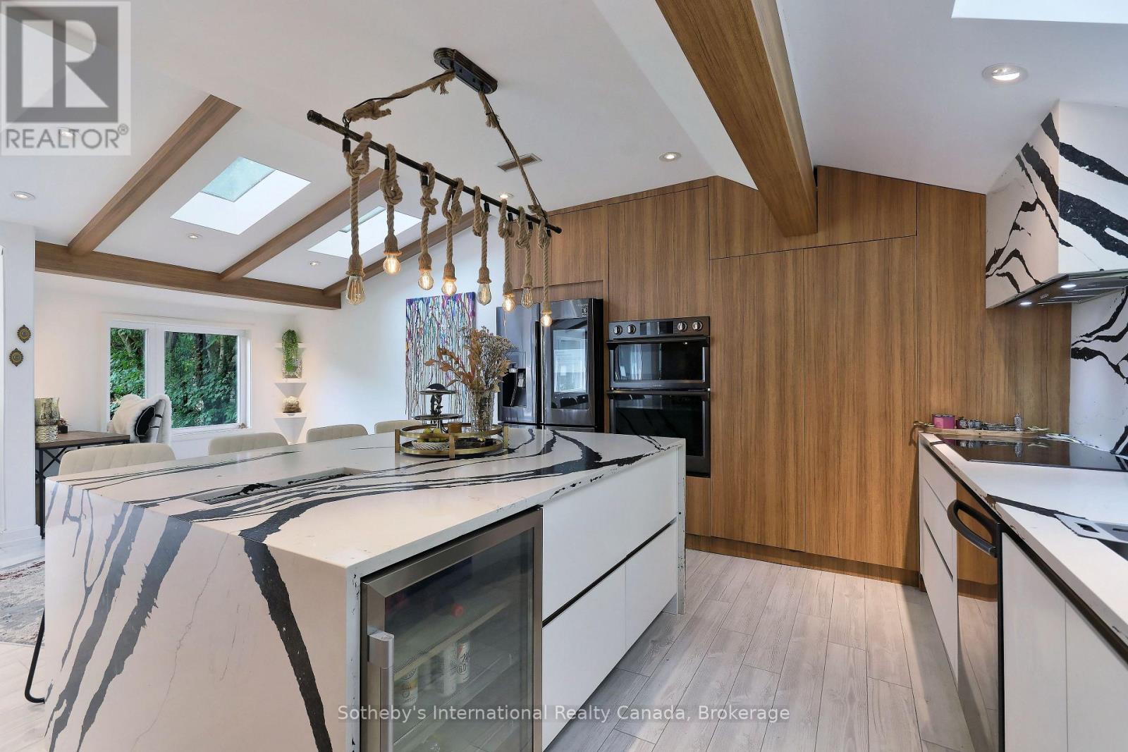 38 HILLTOP BOULEVARD - 24