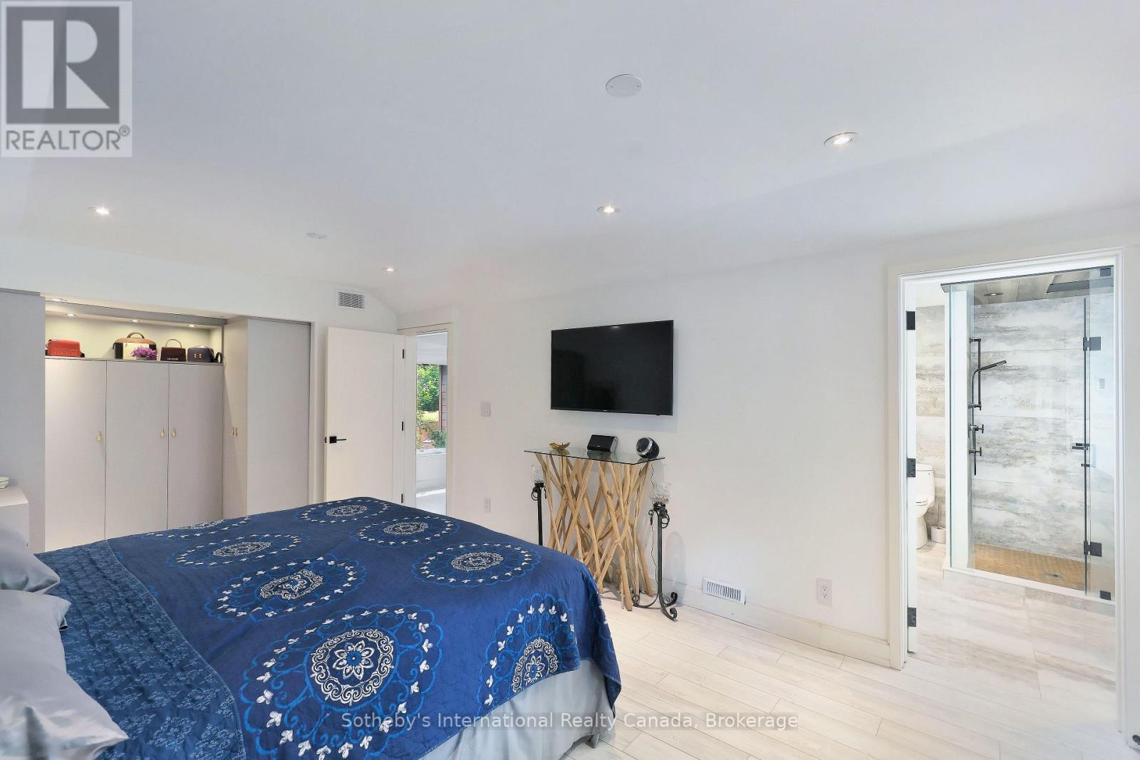 38 HILLTOP BOULEVARD - Image 34