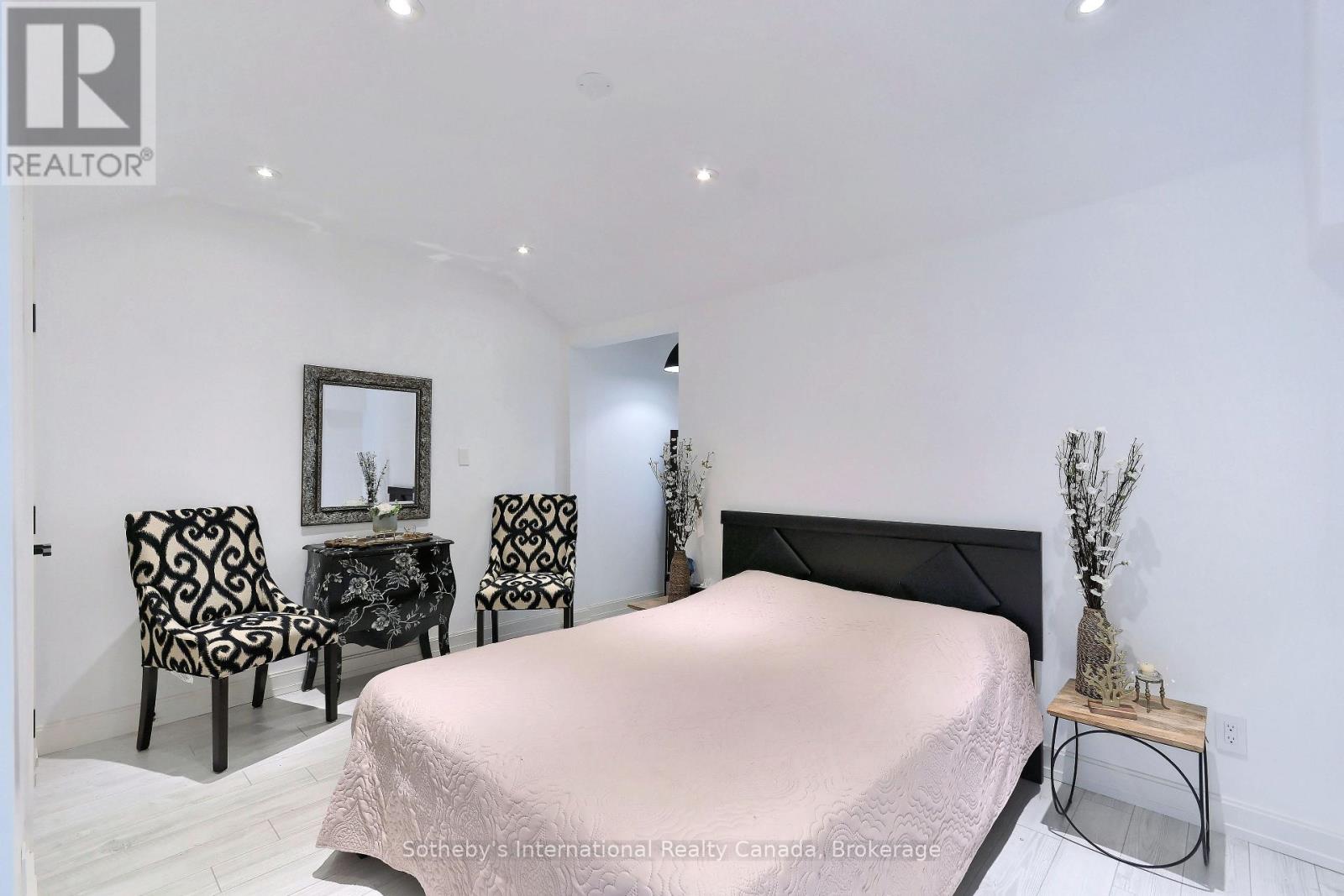 38 HILLTOP BOULEVARD - Image 40