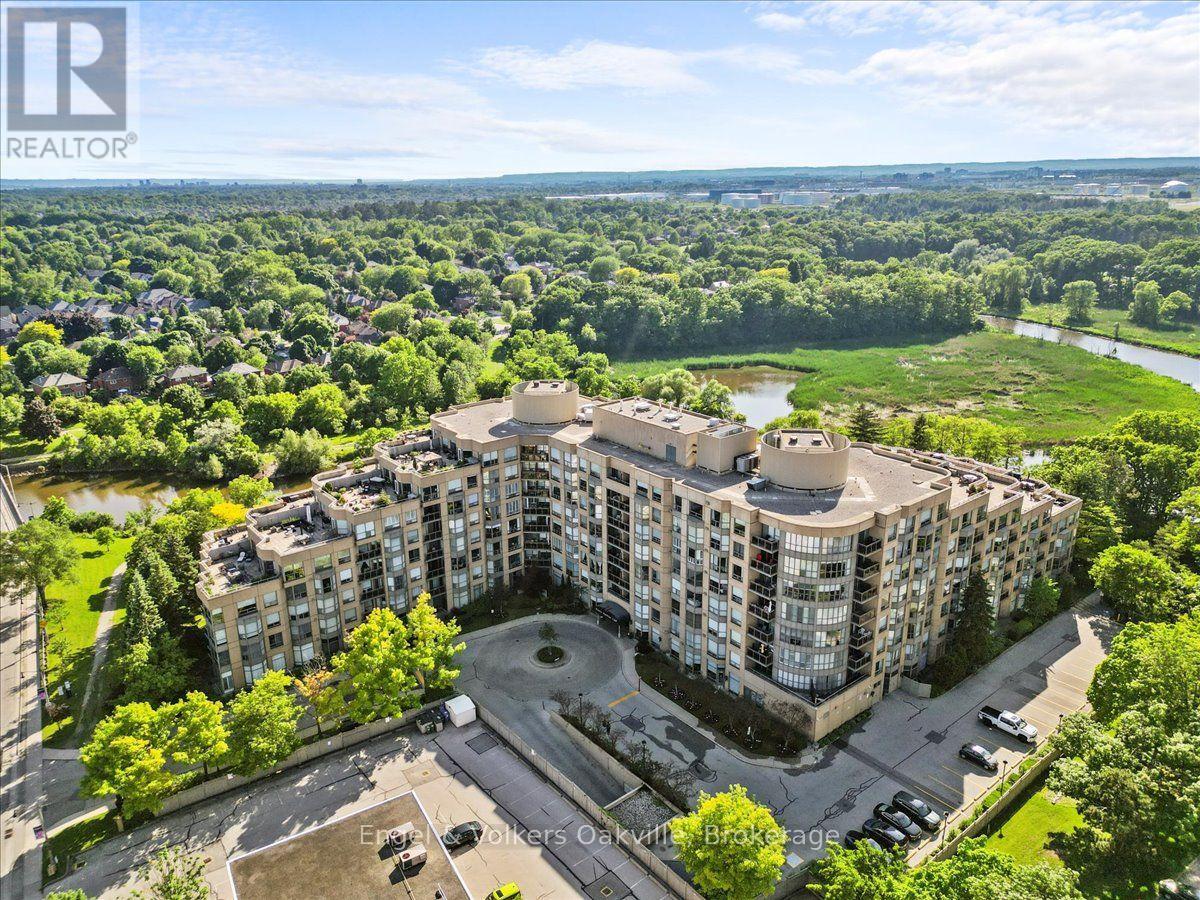 Photo of 2511 Lakeshore Road