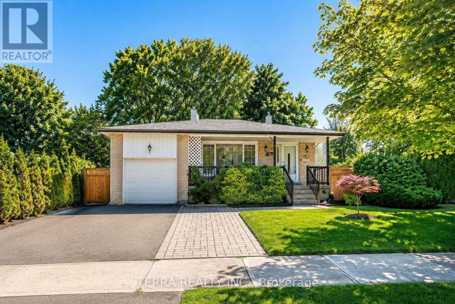 Photo of 157 Darlingside Drive