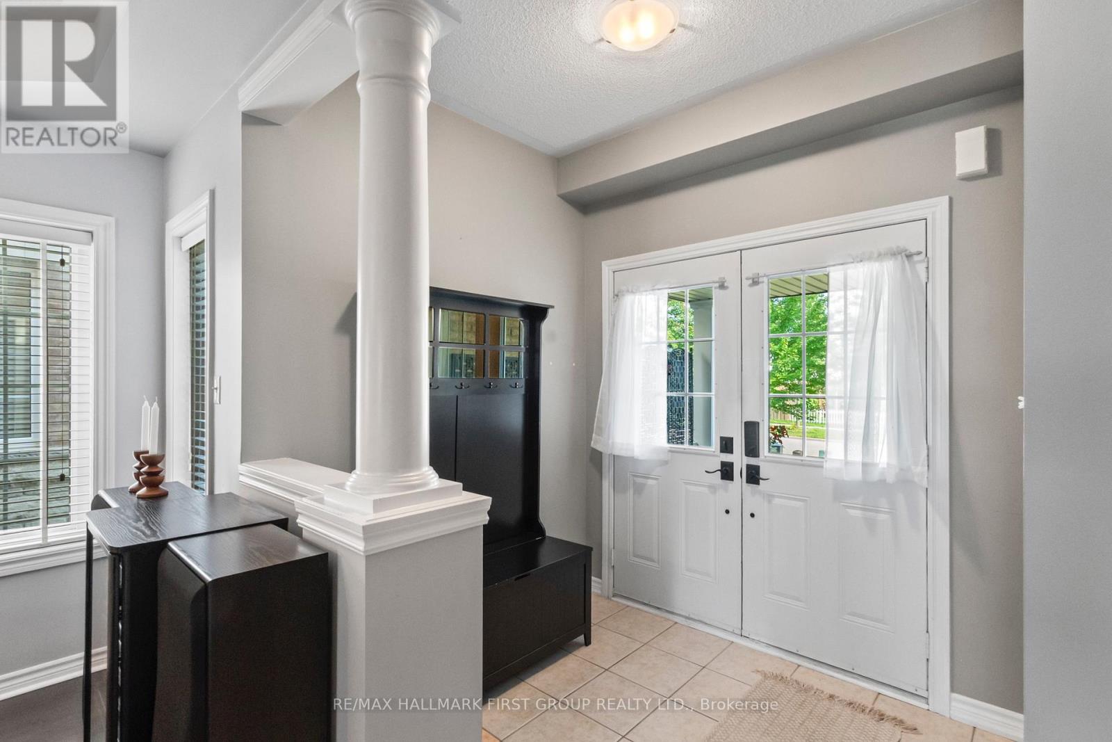 96 REDFERN CRESCENT - 8