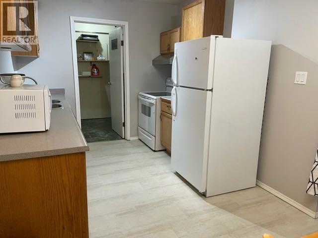 101 Mill Street, Hinton, Alberta, T7V1T2, Hinton, Alberta — photo 4 of 5