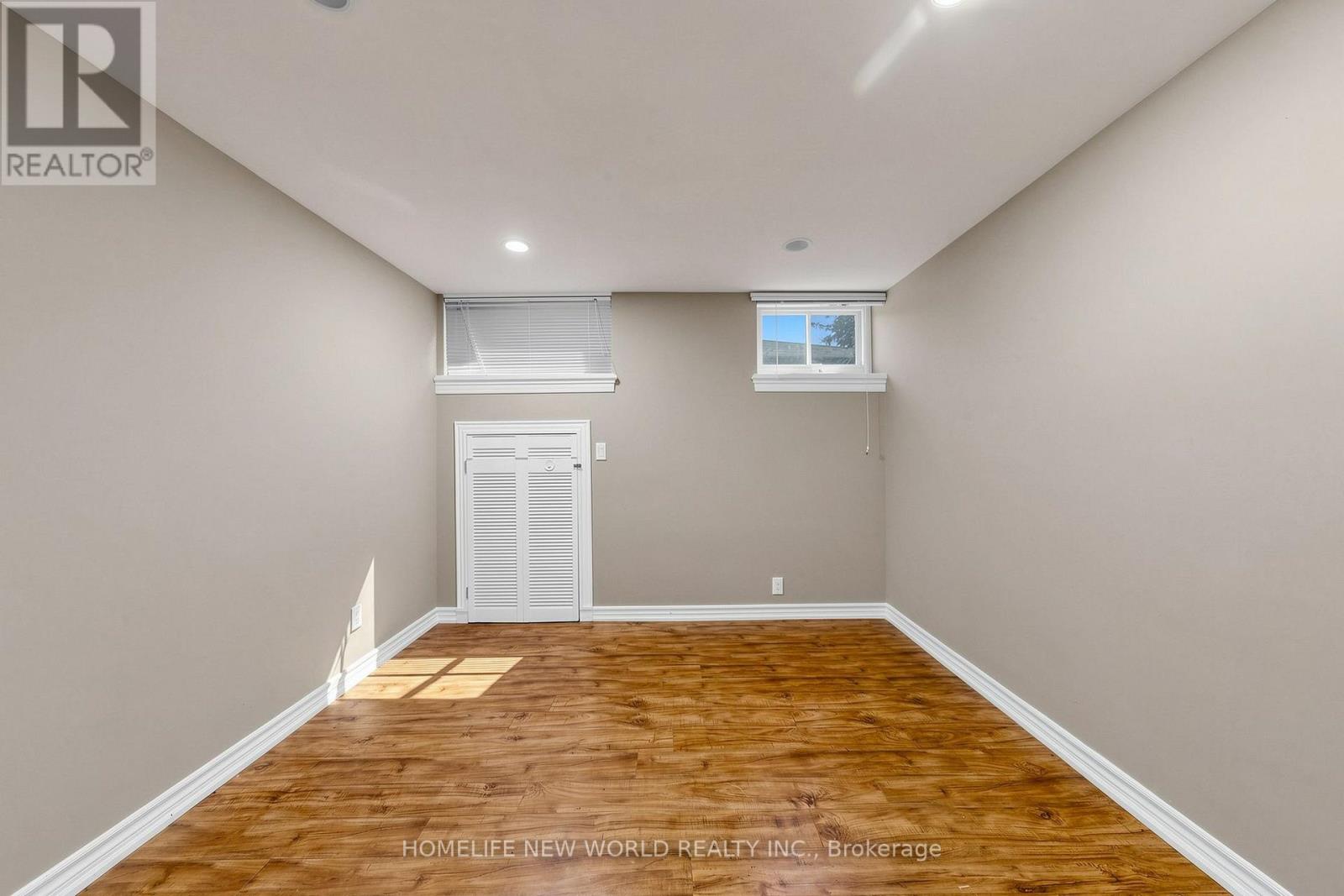 6 VALLEYCREST AVENUE - 39