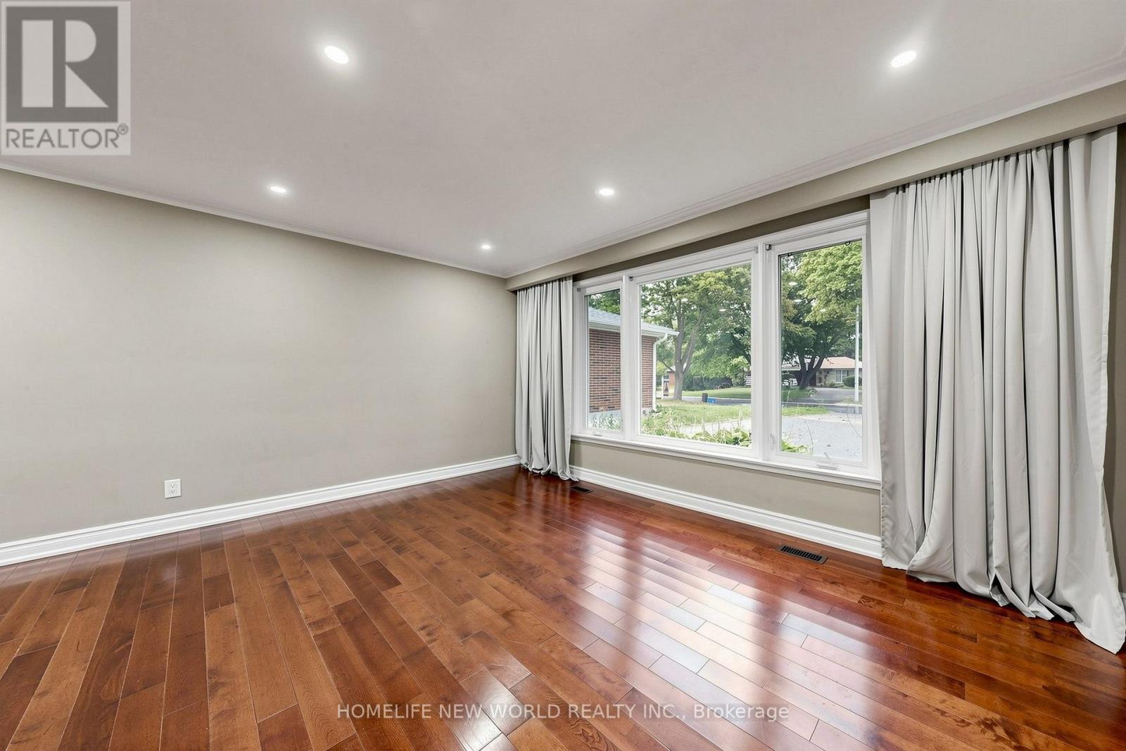 6 VALLEYCREST AVENUE - 9