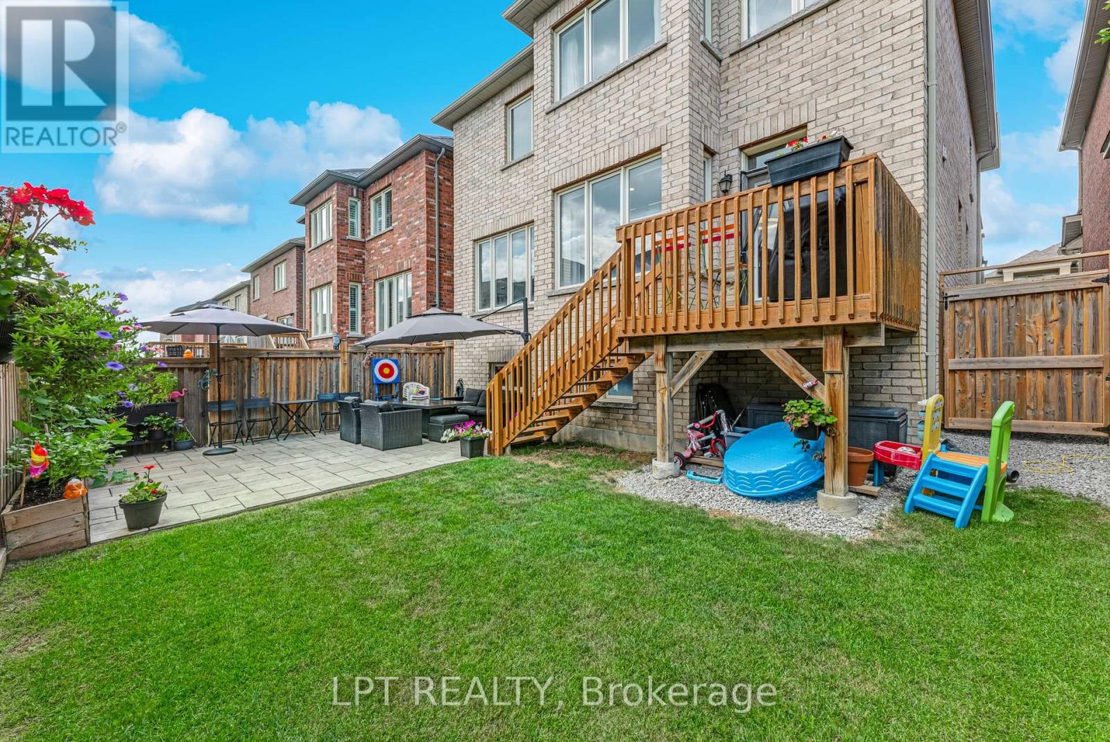 33 MONDIAL CRESCENT - Image 38