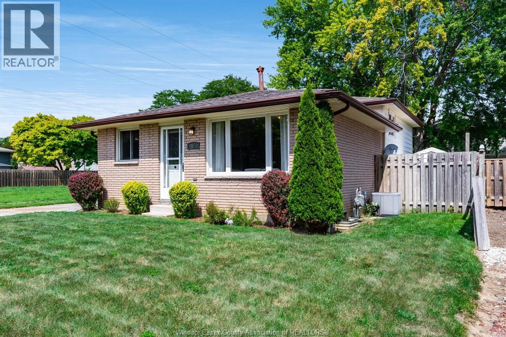 57 Marion AVENUE - Image 27