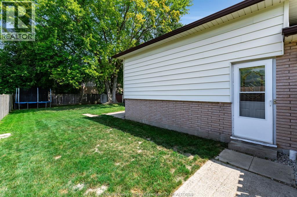 57 Marion AVENUE - Image 30