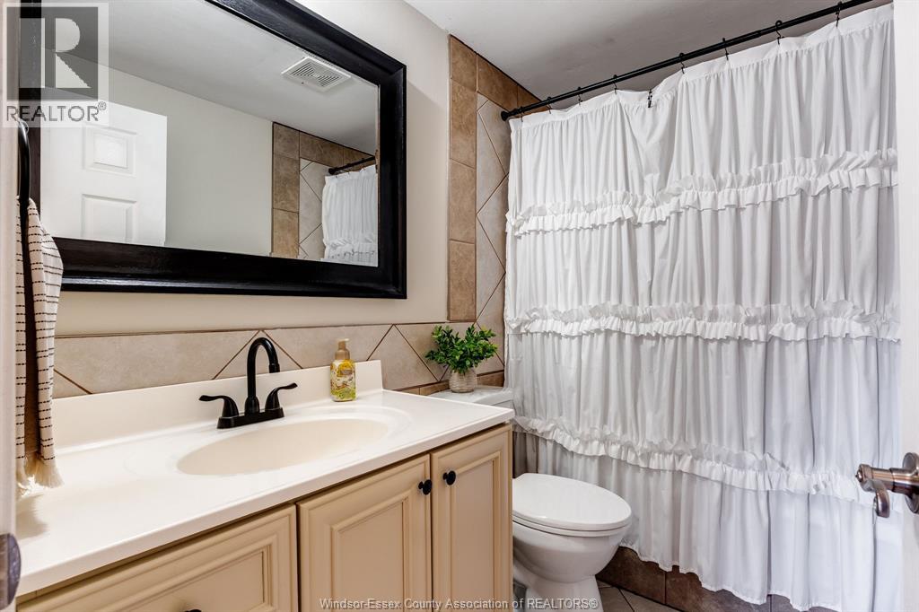 57 Marion AVENUE - Image 13