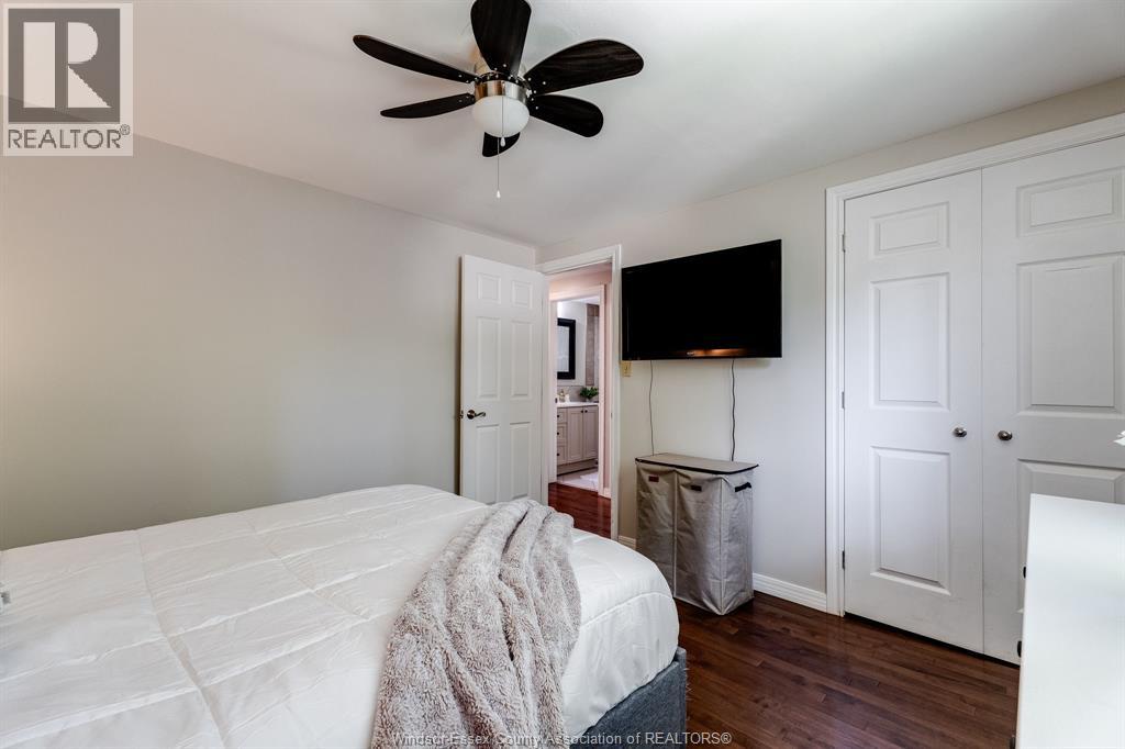 57 Marion AVENUE - 12