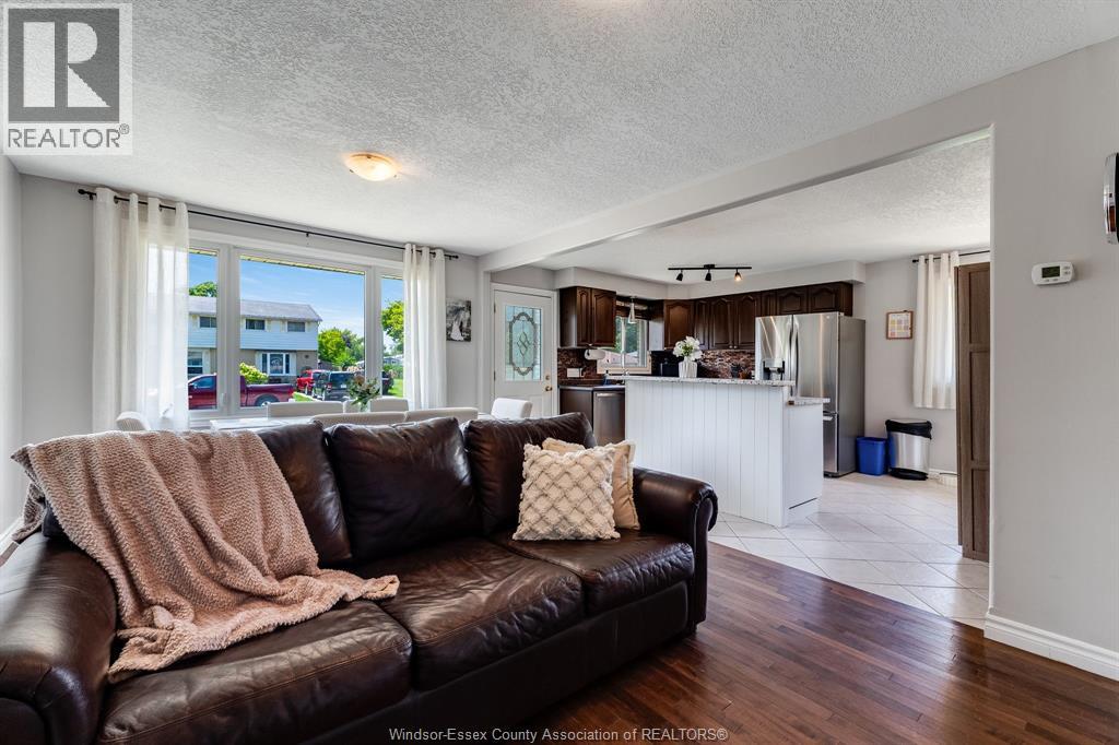 57 Marion AVENUE - Image 5