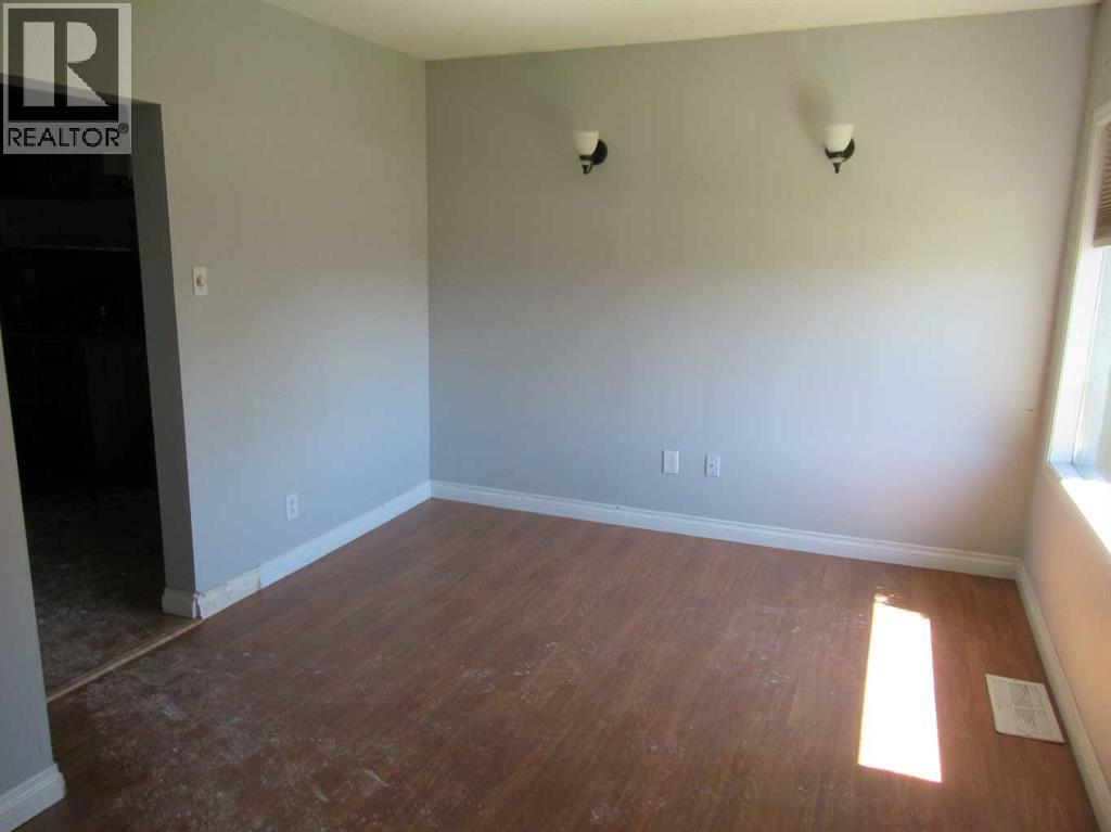 9324 104 Avenue - 4