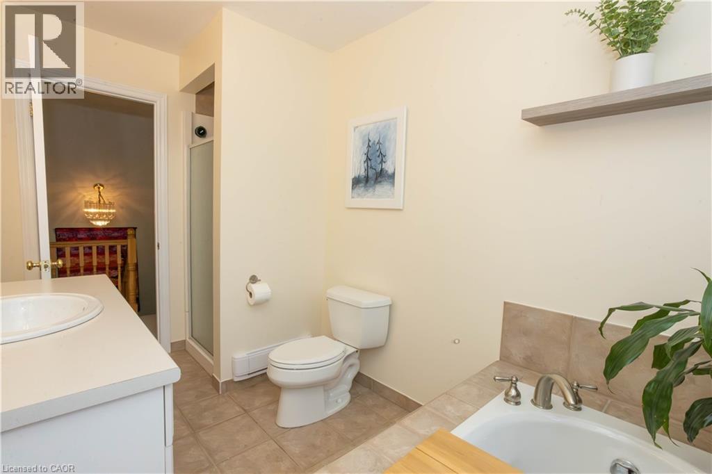 611 CLEAR LAKE Drive - Image 29