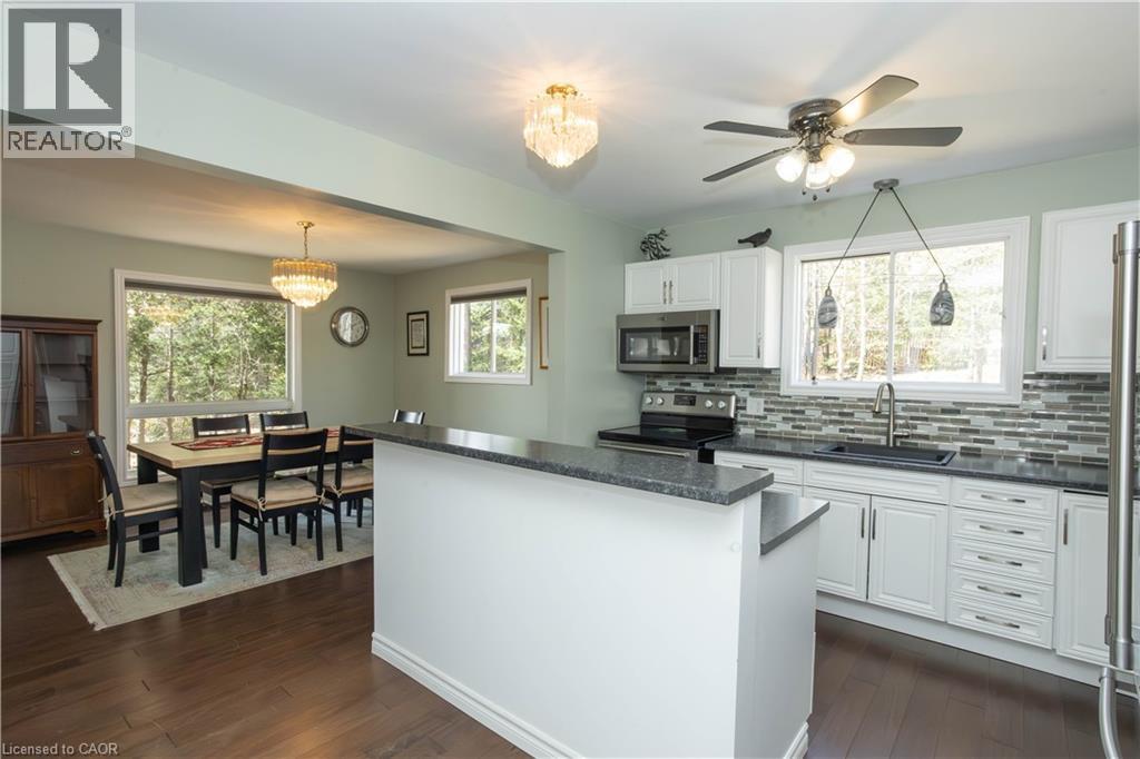 611 CLEAR LAKE Drive - 10