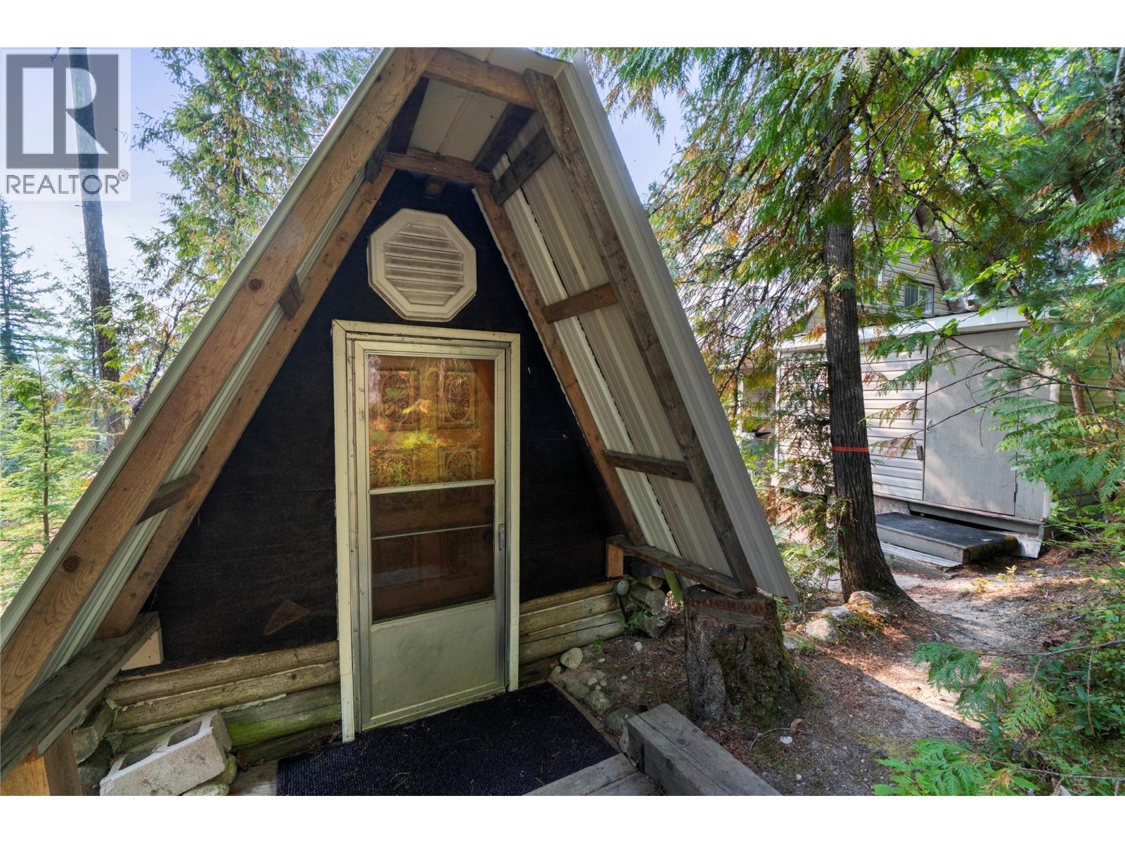 8800 Seymour Arm Main Forest Service Road Unit# 16, Seymour Arm