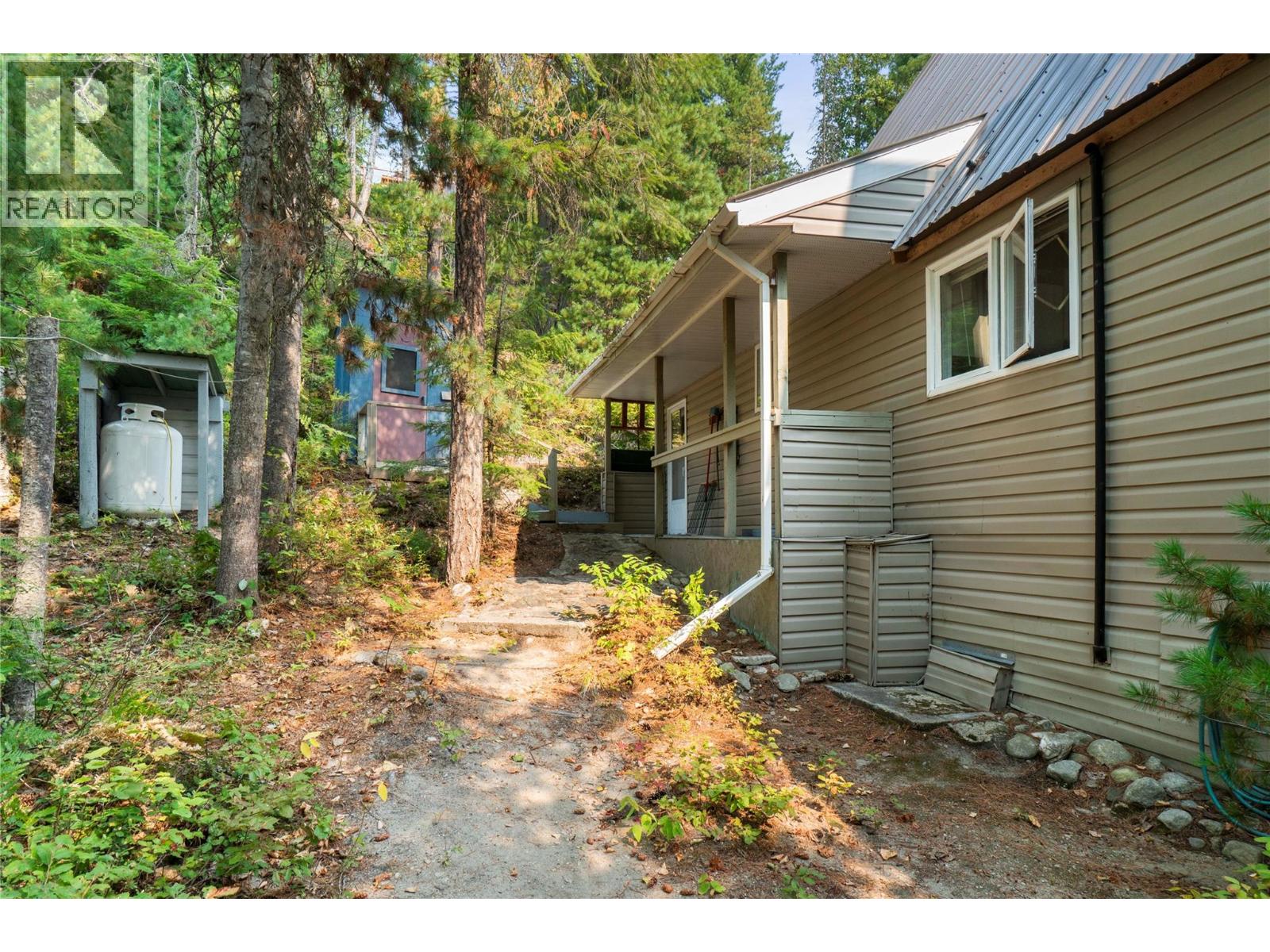 8800 Seymour Arm Main Forest Service Road Unit# 16, Seymour Arm